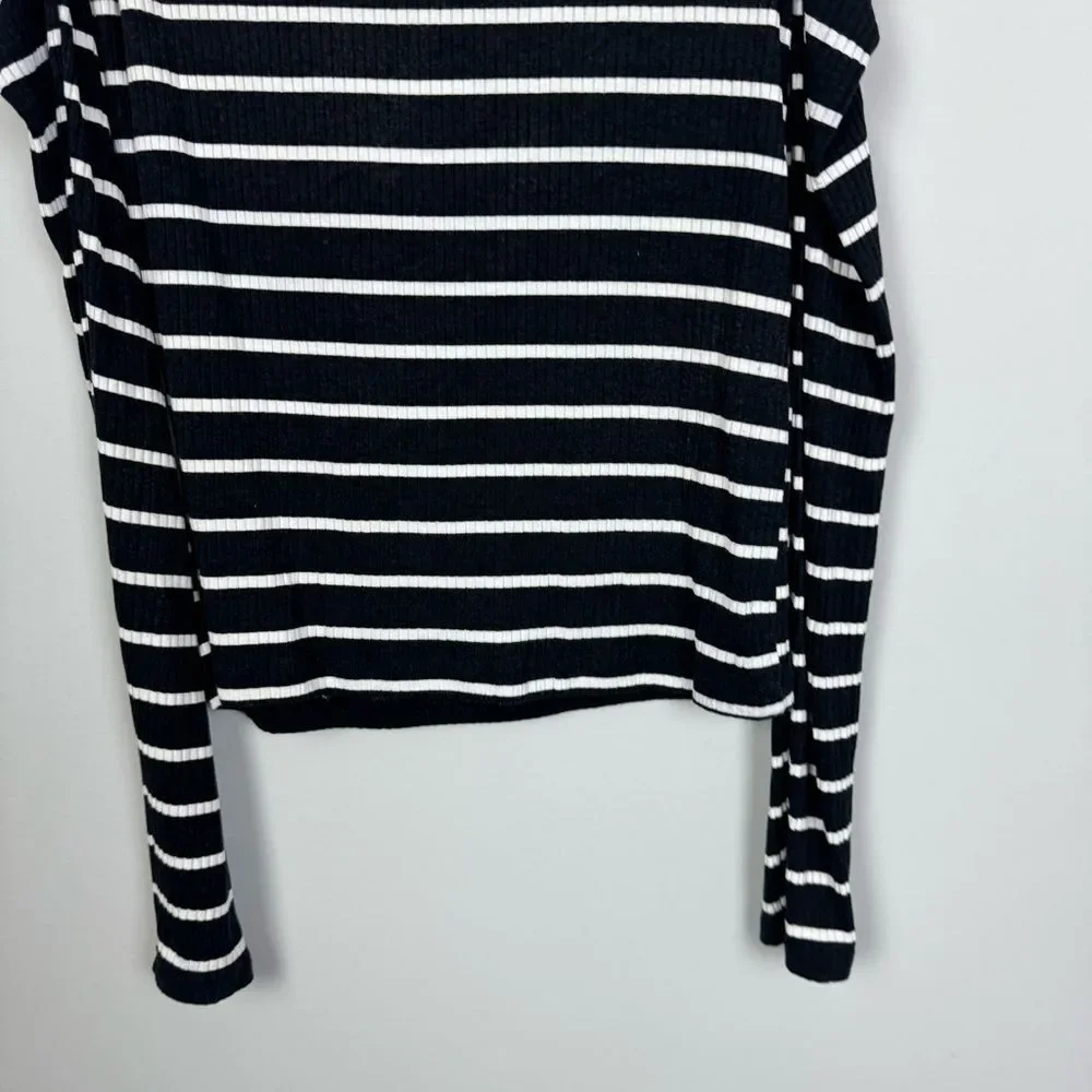 ZARA | Black & White Striped Puff Shoulder Top Women’s Size Small